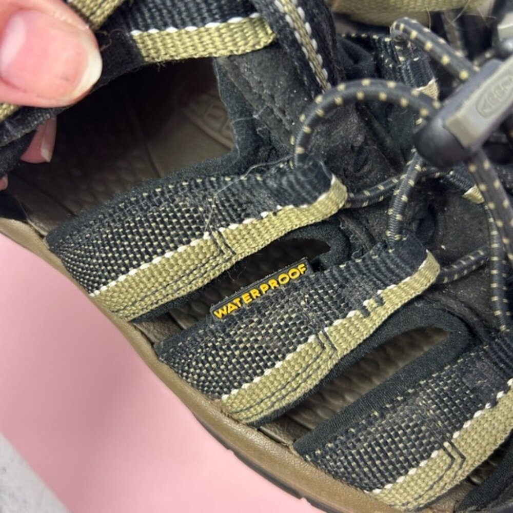 Kids Black and Tan Keen Sandals - Picture 2 of 10